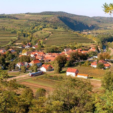 Hotel Zur Schonenburg Schönberg am Kamp Dış mekan fotoğraf